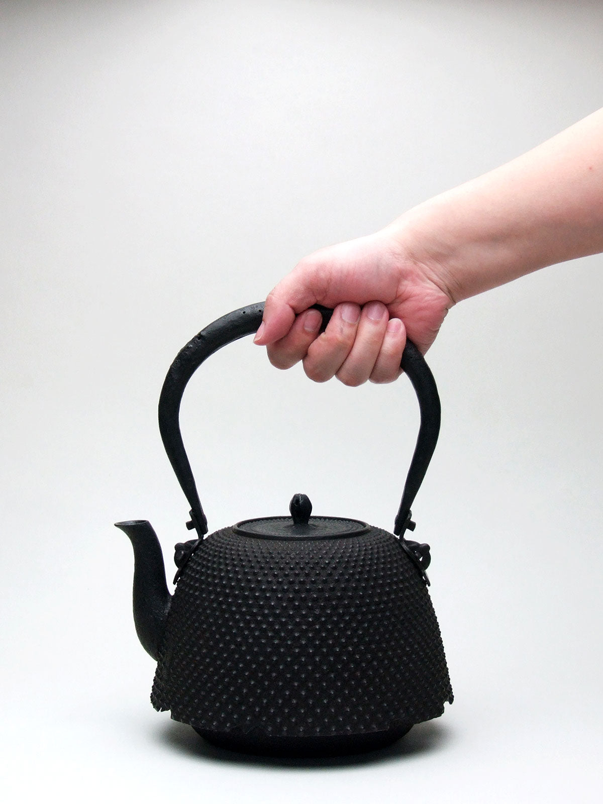 霰文南部形鉄瓶