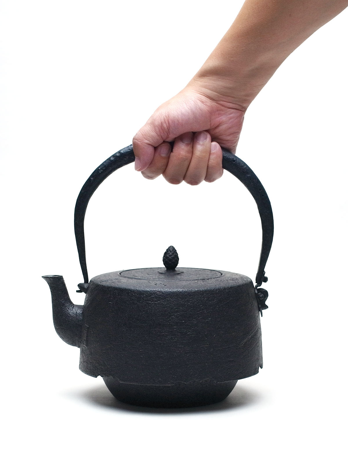 姥口万代屋形鉄瓶